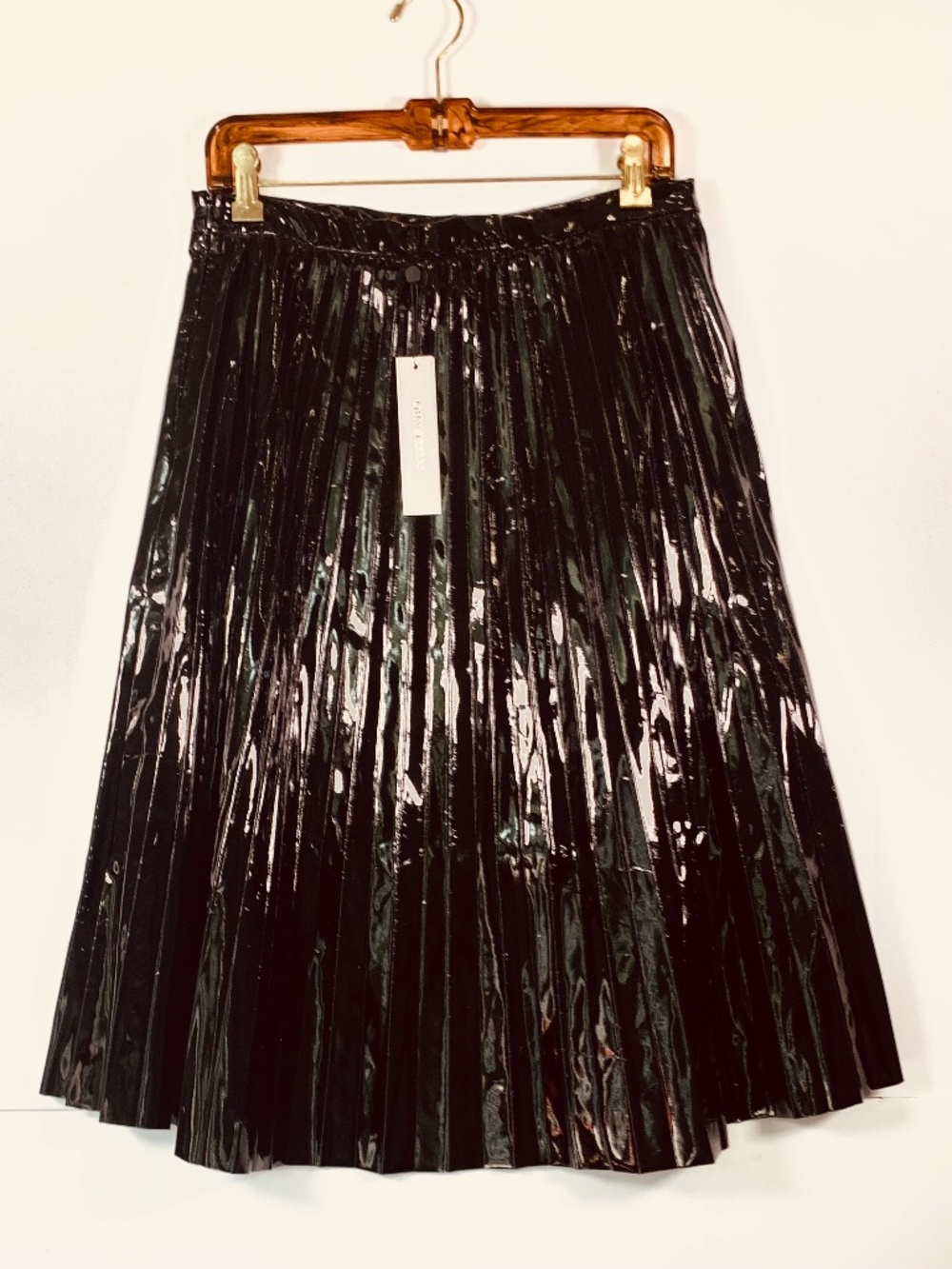 Dolce Cabo Chic Vegan Midi Skirt Patent Leather Black Pleated Edgy High Gloss